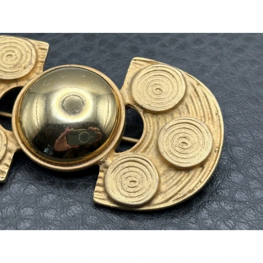Vintage 80s Chunky Gold Tone Applied Spirals Brooch Pin Runway Mod